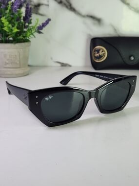 Ray-Ban Zena Women’s Black Cat-Eye Sunglasses. Made In Italy
